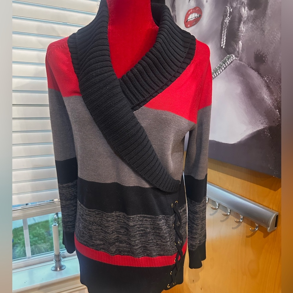 Women’s multicolored sweater with side lace up 
Size M